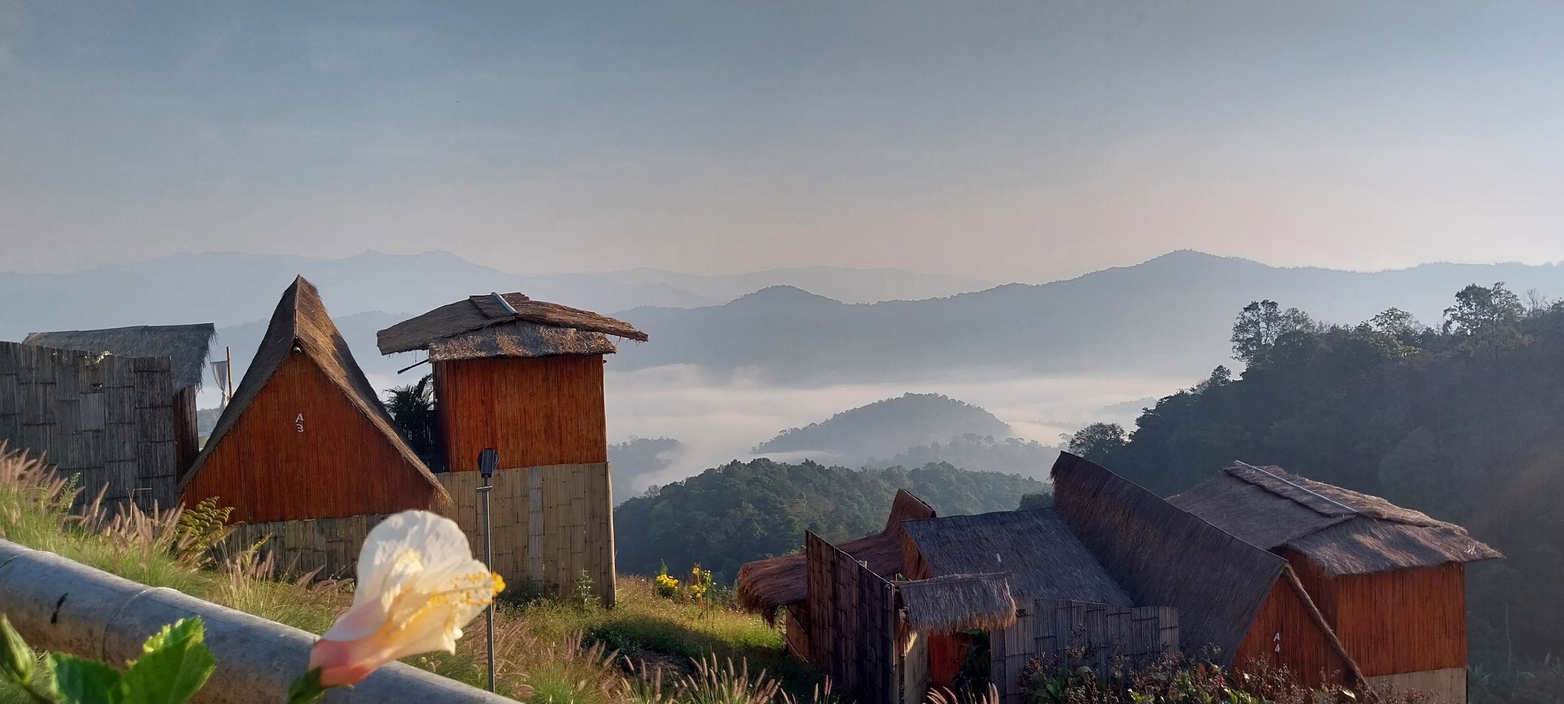 ม่อนเงาะล้านวิว โฮมสเตย์